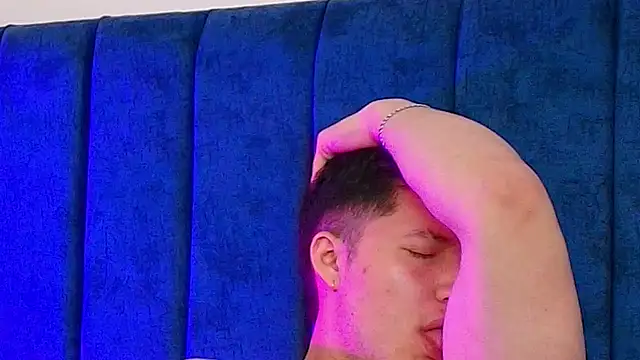 Chat XXX ao vivo de Alexander_Connor