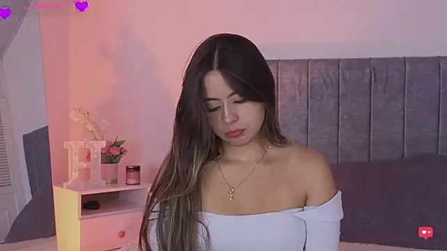 צ'אט XXX בשידור חי של arycooper_