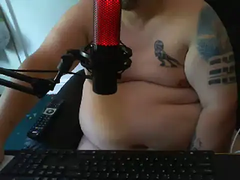 bigcuddlebear69er live XXX chat