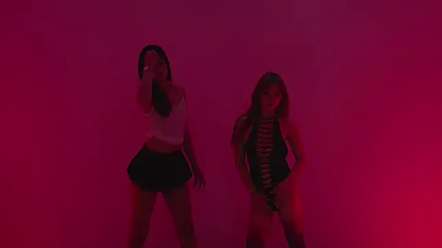 צ'אט XXX בשידור חי של Velvet--girl