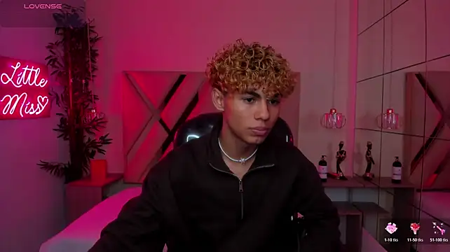 Chatroom XXX en direct de Anyelo_Twink
