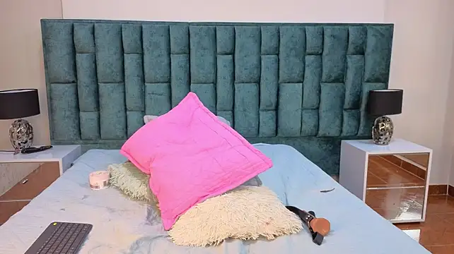 Živý XXX chat KendallVixen
