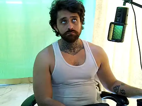Chat XXX en directo de aronmiller404