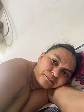 Horny-Mommy-Dirty's Live XXX Chat