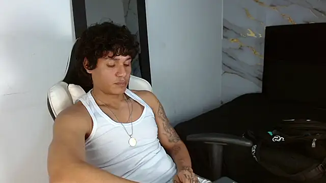MaximilianRoth Chat XXX live