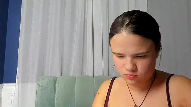 Chatroom XXX en direct de AdeleCruz