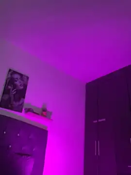 XXX chat uživo modela SOL-9