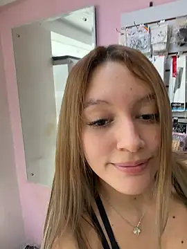 Ana____ Adlı Modelin Canlı XXX Sohbeti