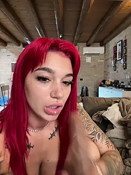 Dollyred Adlı Modelin Web Kamerası Şovu