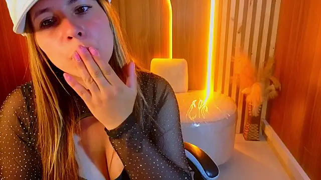Chat XXX en directo de Aratna_Blonde_Tx