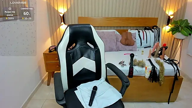 luciana_ballesteros_ Adlı Modelin Canlı XXX Sohbeti