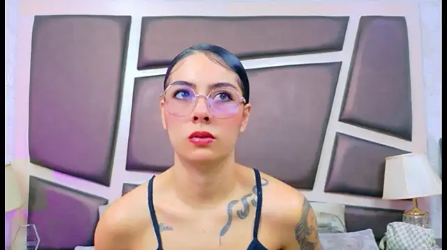 แชท XXX สดของ NicoleEsposito