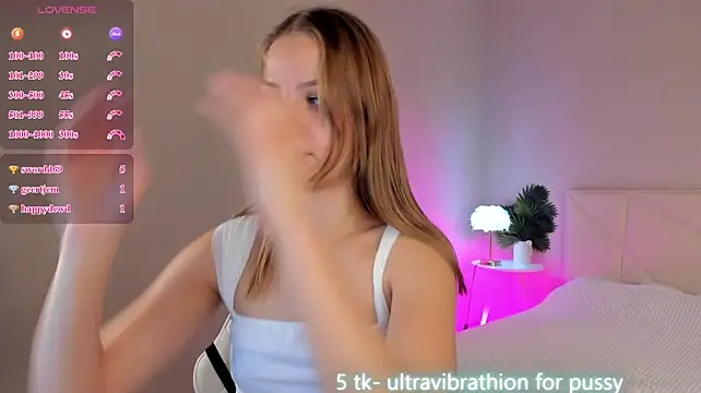 Luna_Vibee's Live XXX Chat