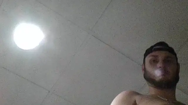 Huskywhiteboy's Webcam Show