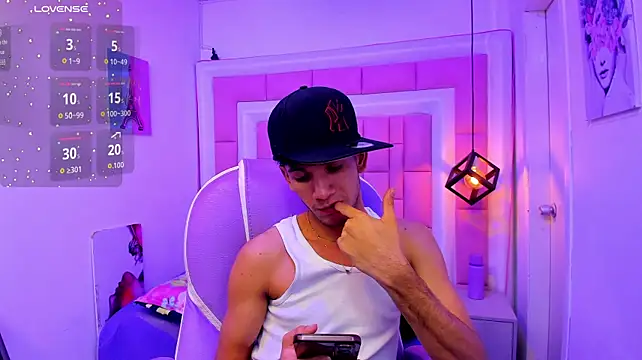 JDWhite18 Live XXX-chat