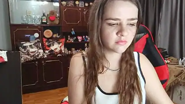 QueenBeatrice Adlı Modelin Canlı XXX Sohbeti