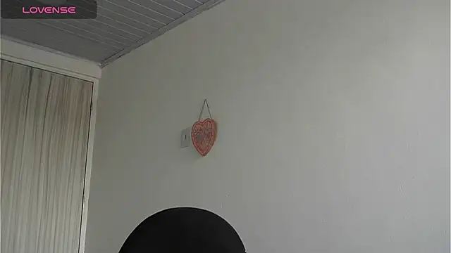 Chat +18 de Muscle_King_Cum ao vivo