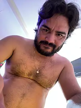 MichaelBear_21 XXX чат на живо