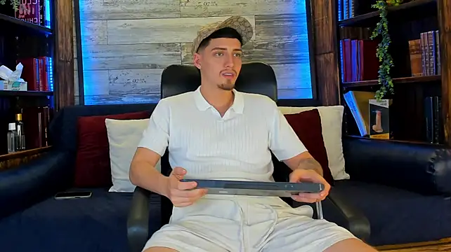 Онлайн чат XXX Jeremy_Blake