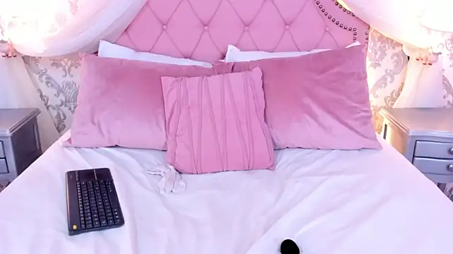 ScarletMore Live XXX Chat