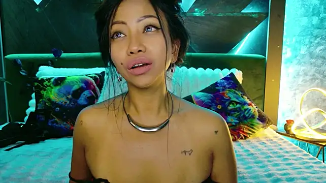 ElyaQuinn's Live XXX Chat