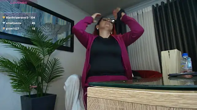 VictoriaPaker 现场XXX聊天