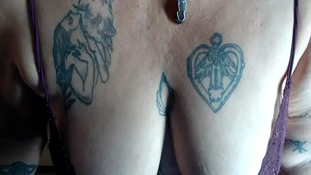 XXX chat uživo modela LauraRiley1