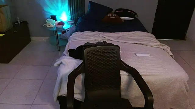 Mr_yisuzz XXX чат на живо