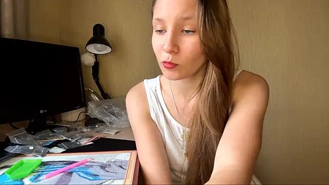 XXX chat uživo modela RoxanaCompo