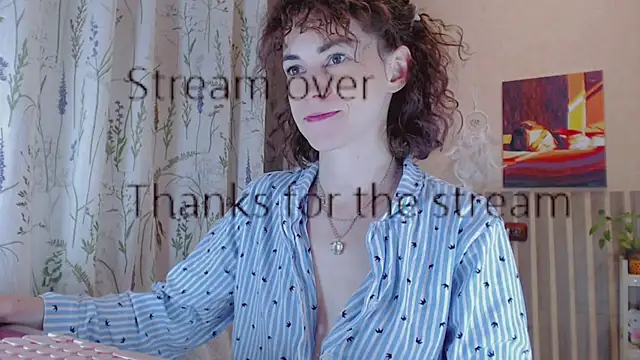 Amina_Barbarian Adlı Modelin Canlı XXX Sohbeti