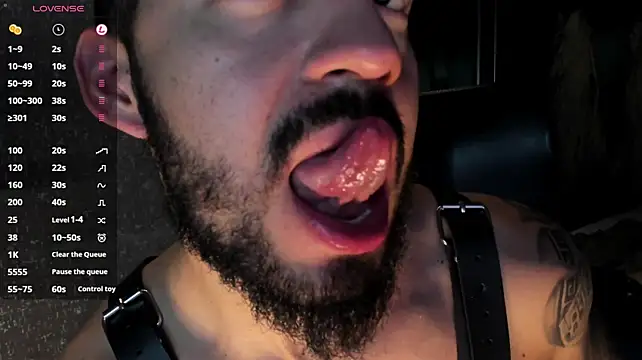 Chat XXX ao vivo de MarkWalker__