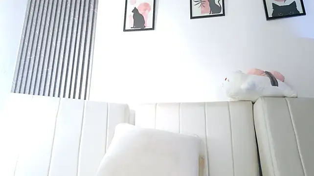 Emmy_And_Luna élő XXX-chatje