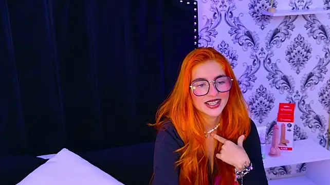 Bloom_Wix: вебкам-шоу