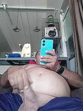 Misterymem63's Live XXX Chat