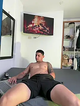 แชท XXX สดของ GabrielX77_