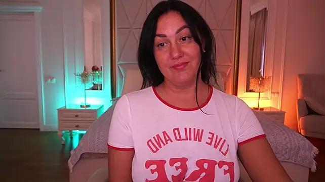دردشة VelvetLuck الجنسية المباشرة