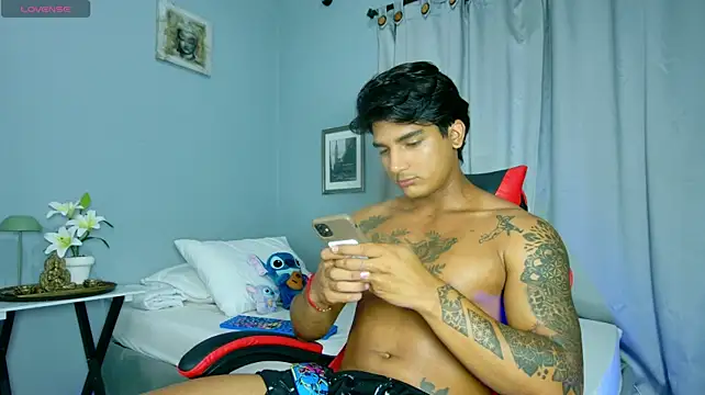 Rebor_phoenix1 élő XXX-chatje