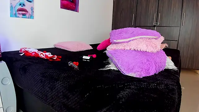 Chat +18 de cleo_nyx ao vivo