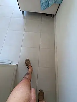 omarito100 Live XXX-Chat