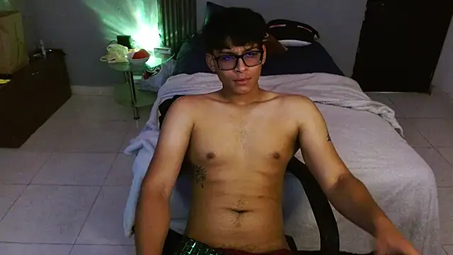 Chatroom XXX en direct de Mr_yisuzz