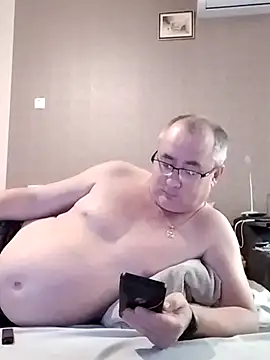 Nika_Malayn Webbikameraesitys