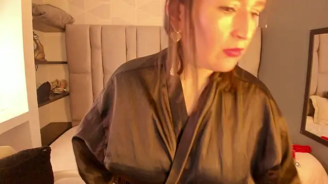 Chatroom XXX en direct de Barbara_fox__