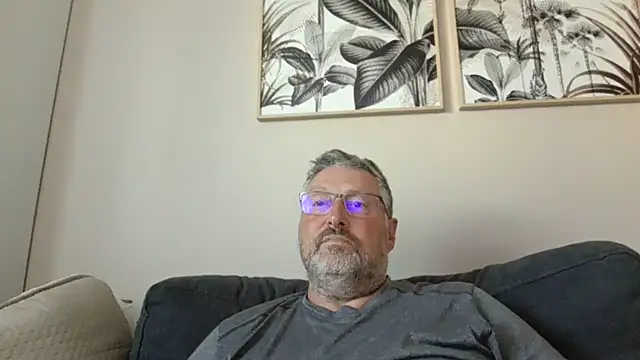doudou310's Live XXX Chat