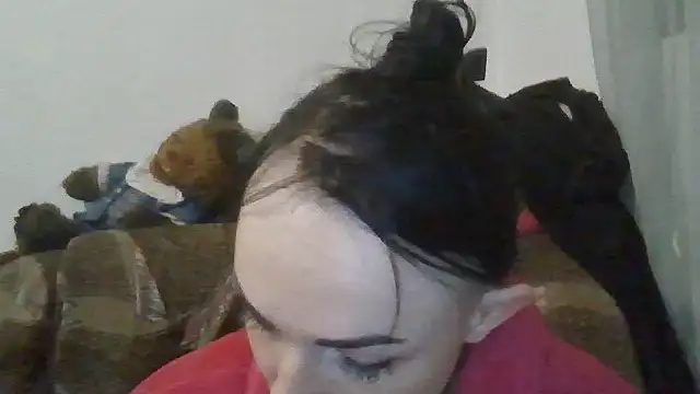 Trinsy_Love élő XXX-chatje