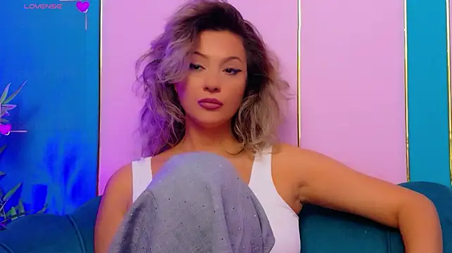 AriannaSins' Live XXX Chat