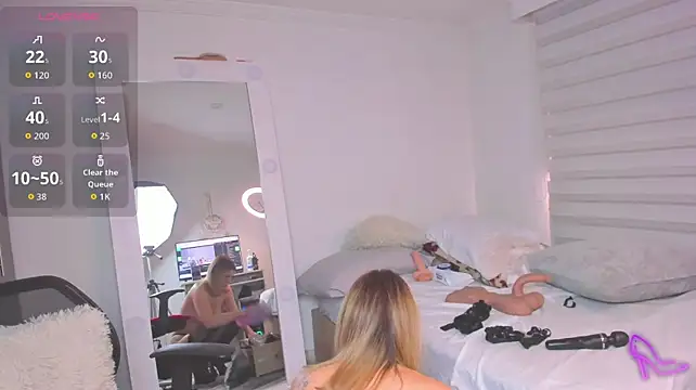Chat XXX en directo de SharonVelvet