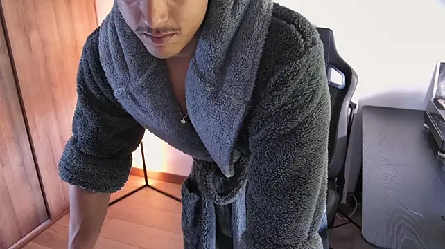 Liam_V Adlı Modelin Canlı XXX Sohbeti