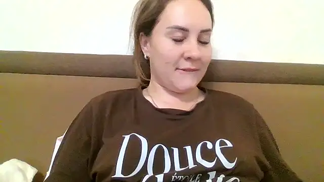 XXX chat uživo modela MeadowEyes