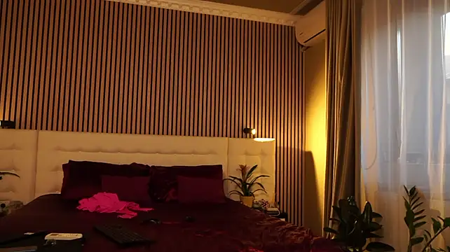 zoeylarkens Adlı Modelin Canlı XXX Sohbeti