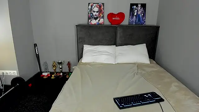 MuscleXXXBarbie's Live XXX Chat